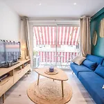 4 Couchages Climatise Direct Wifi Parking شقة