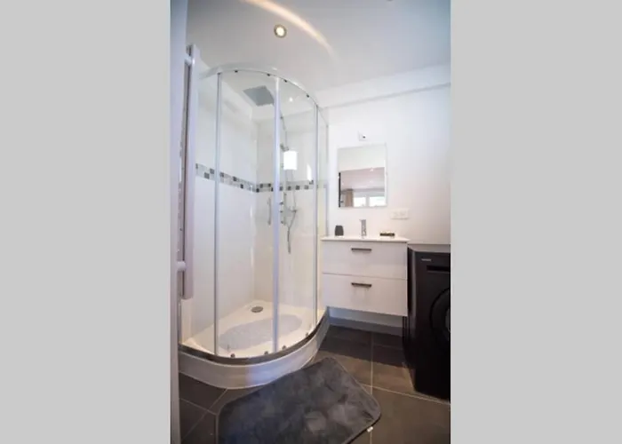 4 Couchages Climatise Direct Wifi Parking *